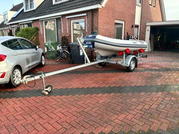 boot voor kinderen en volwassen beschikbaar voor biedingen