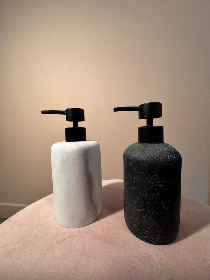 Zara Home Zeeppompjes - Marmer & Steen, Huis en Inrichting, Woonaccessoires | Vazen, Zo goed als nieuw, Wit, Minder dan 50 cm