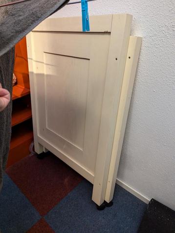 Ledikant hout beschikbaar voor biedingen