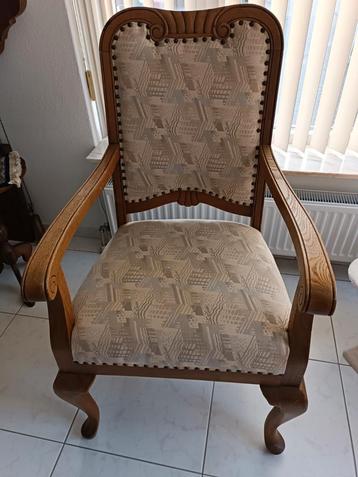 2 x comfortabele eiken armleuning stoelen  beschikbaar voor biedingen