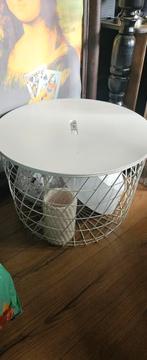 Draadmand wit met deksel, Huis en Inrichting, Woonaccessoires | Schalen en Manden, Ophalen, Overige materialen, Mand, Rond