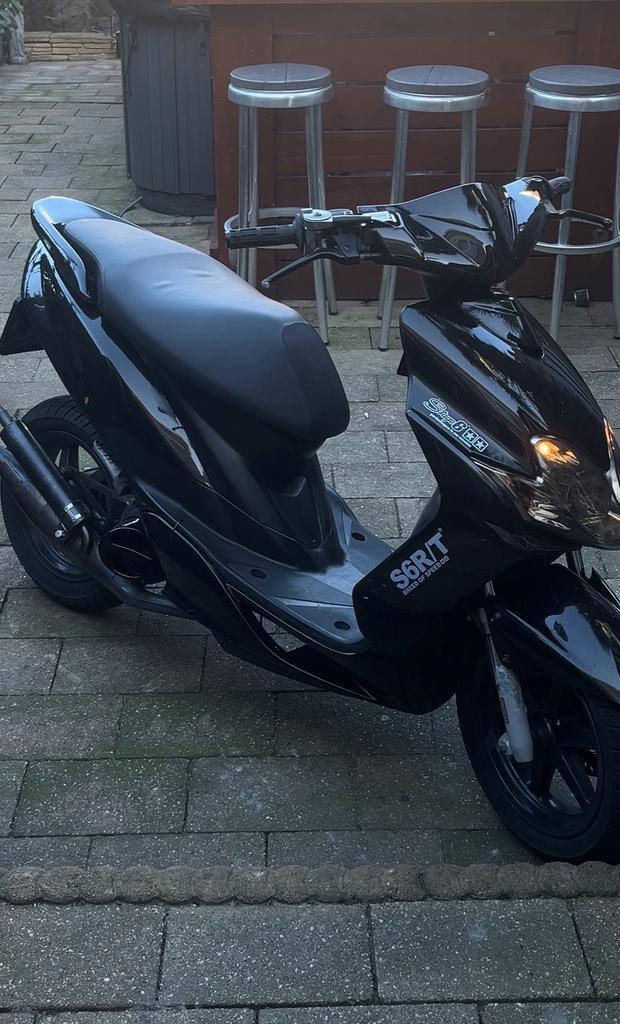 Yamaha jog r 70cc OOK TERUIL, Fietsen en Brommers, Scooters | Yamaha, Zo goed als nieuw, JogR of RR, Tweetakt, Ophalen of Verzenden