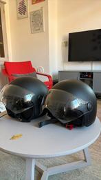 Twee helmen nauwelijks gedragen, Ophalen, Zo goed als nieuw, Vinz