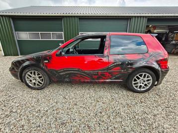 vw Golf 4 in onderdelen beschikbaar voor biedingen