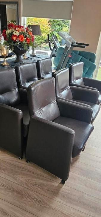 6 eetkamerstoelen bruin leer. beschikbaar voor biedingen