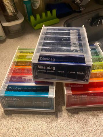 MEDICATIE UITZETDOOS  € 10,00 PER STUK beschikbaar voor biedingen