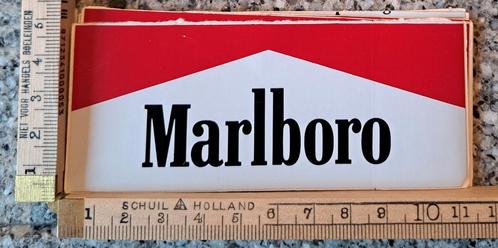 Vintage sticker plain eenvoudig  sigaretten merk Marlboro, Verzamelen, Stickers, Zo goed als nieuw, Overige typen, Ophalen of Verzenden