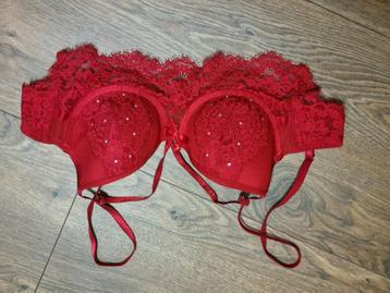 Hunkemoller BH rood 75c beschikbaar voor biedingen