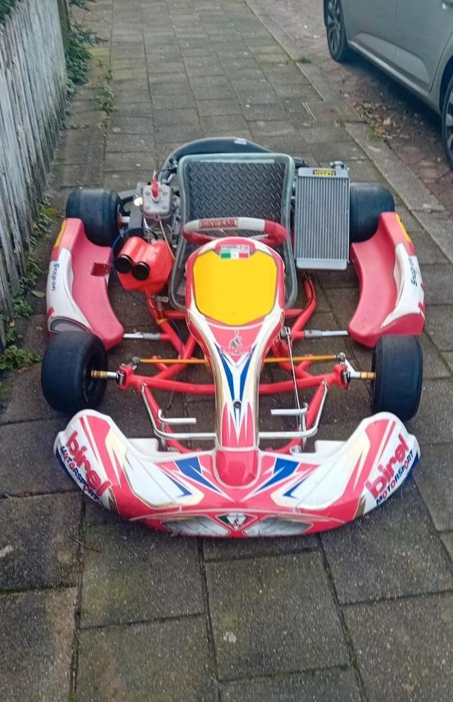 Kart te koop, Sport en Fitness, Karting, Zo goed als nieuw, Kart, Ophalen of Verzenden