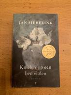 Knielen op een bed van violen, Gelezen, Jan Siebelink, Ophalen of Verzenden