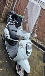 Mio Scooter gele kenteken, Fietsen en Brommers, Maximaal 45 km/u, Zo goed als nieuw, Benzine, 50 cc