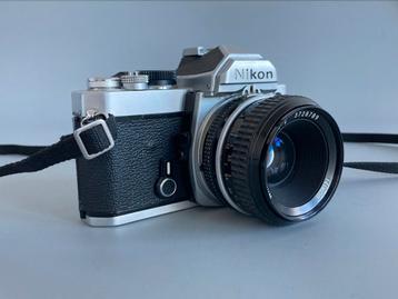 Nikon FM mechanische camera analoog met 50 mm lens werkend beschikbaar voor biedingen