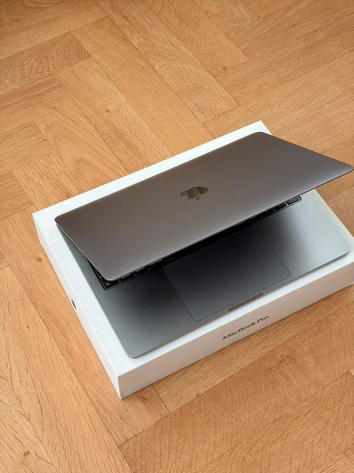 Macbook pro 13 inch (2020) touchbar, Computers en Software, Apple Macbooks, Zo goed als nieuw, MacBook Pro, 13 inch, 2 tot 3 Ghz