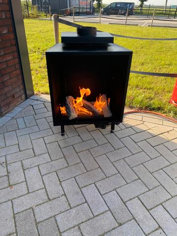 Leuke heater voor in de tuin of onder de veranda beschikbaar voor biedingen