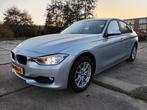 BMW 3-Serie 2.0IX 320 135KW Aut8 (f30) 2012 Grijs, Auto's, BMW, Achterwielaandrijving, 74 €/maand, 4 cilinders, Origineel Nederlands
