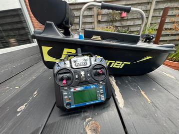 Voerboot karper beschikbaar voor biedingen