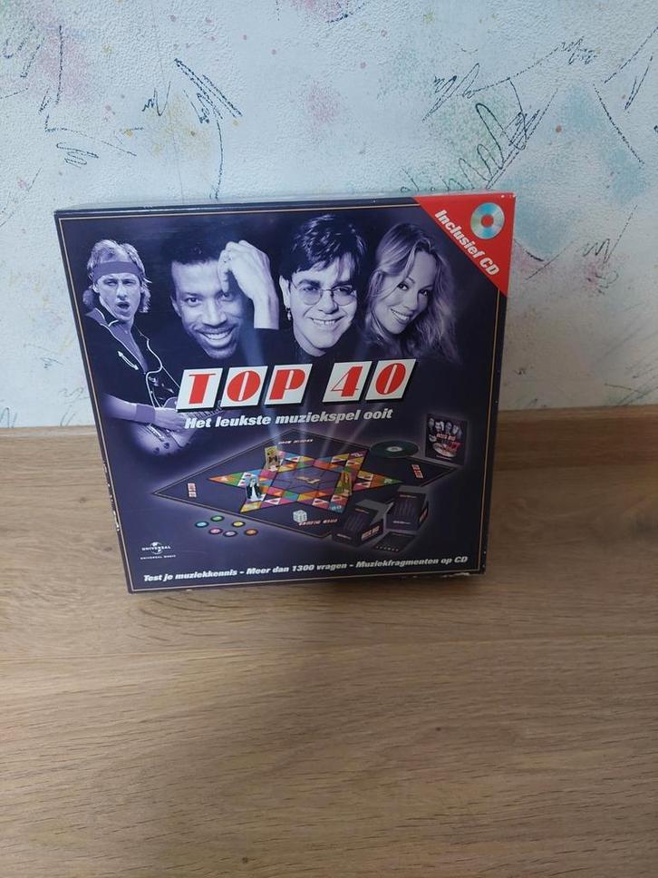 Top 40 bordspel, zgan, Hobby en Vrije tijd, Gezelschapsspellen | Bordspellen, Zo goed als nieuw, Ophalen of Verzenden