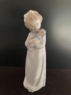 Zaphir porselein Girl With Doll (Reyshof), Ophalen of Verzenden