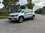 Volkswagen Tiguan 2.0 TDI 100KW 4MOTION DSG 2011 Grijs, Auto's, Automaat, 136 pk, Zwart, 2000 kg