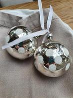 2 x glazen kerstbal zilver met witte stippen, Gebruikt, Ophalen of Verzenden