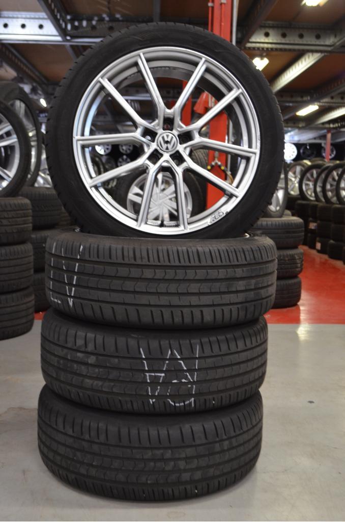 19" Volkswagen Tiguan Velgen 5x112 57.1 + Zomerbanden, Auto-onderdelen, Banden en Velgen, Banden en Velgen, Zomerbanden, 19 inch