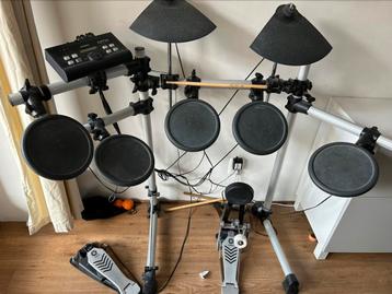 Yamaha dtx 500 beschikbaar voor biedingen