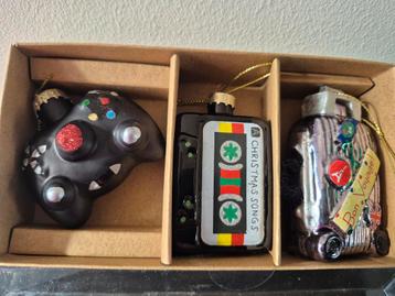 Retro vintage stijl kerstballen beschikbaar voor biedingen