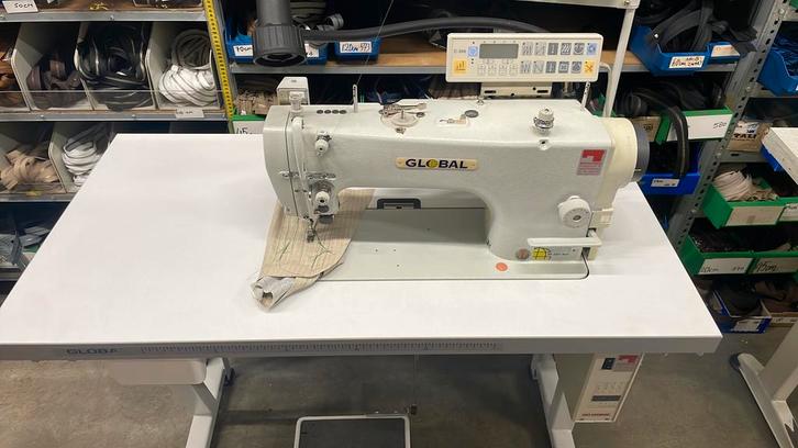 Global nf3201 aut naaimachine naaldtransport, Hobby en Vrije tijd, Naaimachines en Toebehoren, Zo goed als nieuw, Naaimachine