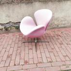 De Fritz Hansen Swan chair door Arne Jacobsen, Huis en Inrichting, Ophalen, Gebruikt, Minder dan 50 cm