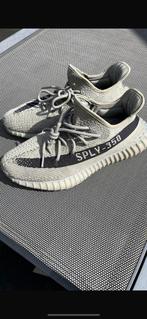 Yeezy boost 350 v2, Kleding | Heren, Schoenen, Ophalen of Verzenden, Zo goed als nieuw, Overige kleuren