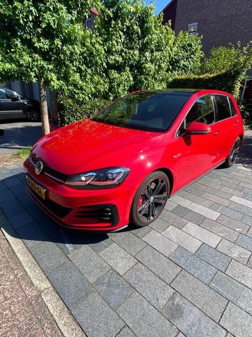 Volkswagen Golf 2.0 TSI 245pk 7-DSG 5D 2018 Rood, Auto's, Volkswagen, Particulier, Golf, 360° camera, ABS, Achteruitrijcamera