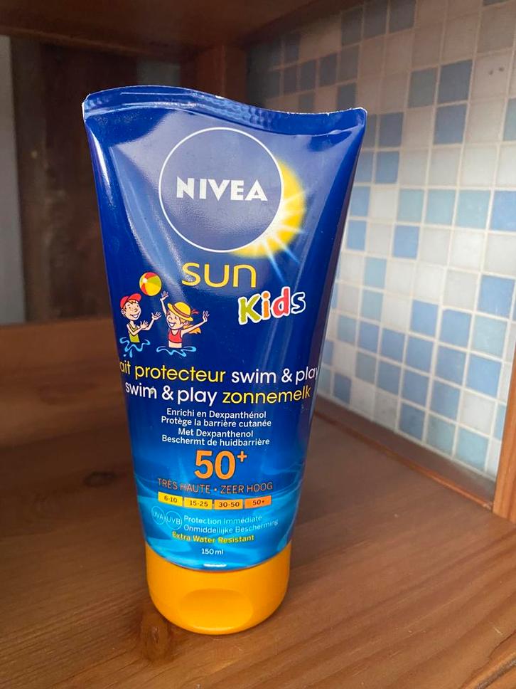 Nivea Sun Kids Swim & Play SPF 50+ 150ml, Kinderen en Baby's, Badjes en Verzorging, Nieuw, Overige typen, Overige merken, Standaard