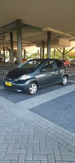 Toyota Aygo 1.0 12V Vvt-i 3DRS 2008 Grijs, Voorwielaandrijving, 4 stoelen, 68 pk, Handgeschakeld