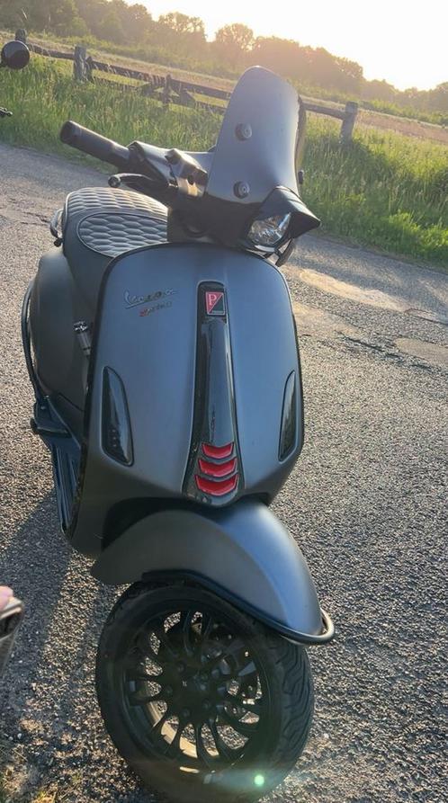 Vespa sprint s full option 2021, Fietsen en Brommers, Scooters | Vespa, Zo goed als nieuw, Overige modellen, Benzine, Ophalen