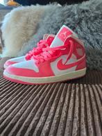 Air Jordan 1 Mid Roze/Wit - Maat 41, Air Jordan, Nieuw, Ophalen of Verzenden, Sneakers of Gympen