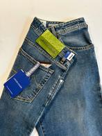 #4020. Jeans van Jacob Cohen. Maat 34 model Nick. Nieuw, Blauw, Nieuw, Ophalen of Verzenden, Jacob Cohen