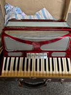 Accordeon Mantovani 80 bas rood parelmoer, Muziek en Instrumenten, Accordeons, Gebruikt, 80-bas, Toetsaccordeon, Met riemen