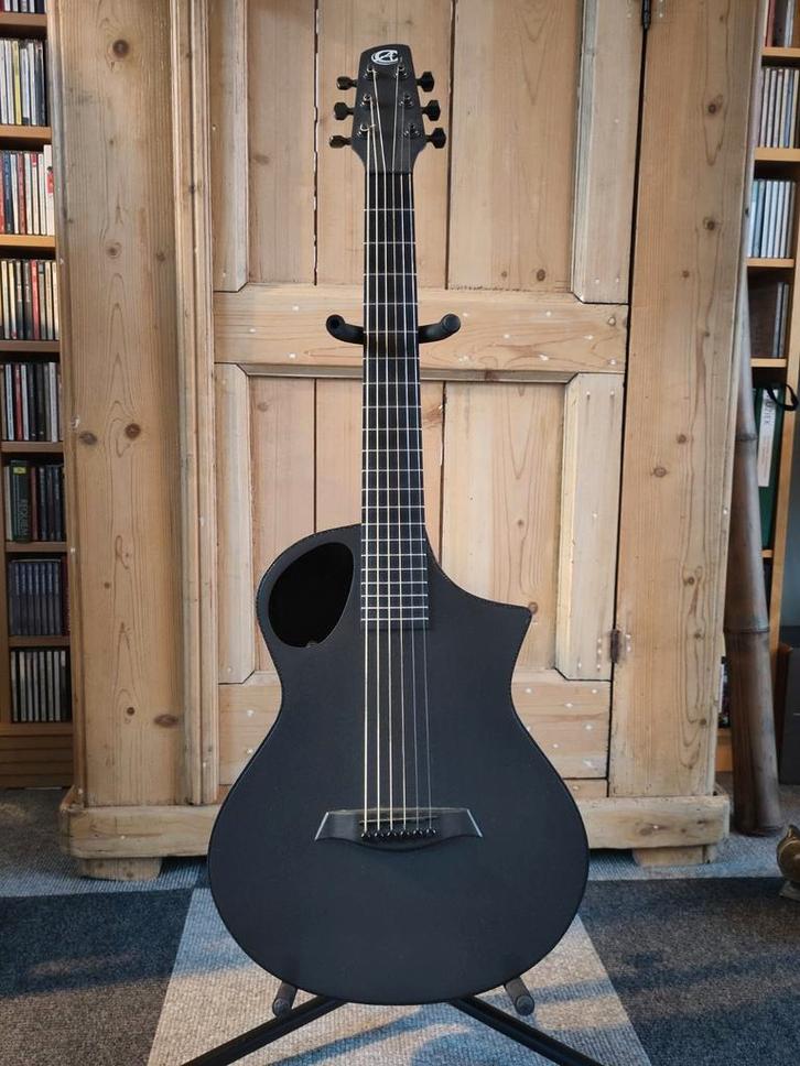 Composite Acoustics Cargo - akoestisch / elektrische gitaar, Muziek en Instrumenten, Snaarinstrumenten | Gitaren | Akoestisch