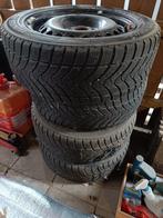 Winterbanden + stalen velgen + wielmoeren Ford Mondeo mk4, Auto-onderdelen, Banden en Velgen, Ophalen, 215 mm, 16 inch, Winterbanden