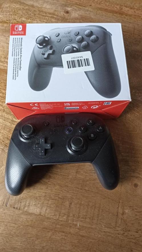 Switch Pro Controller, Spelcomputers en Games, Spelcomputers | Nintendo Switch, Zo goed als nieuw, Switch Original, Met 1 controller