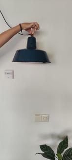 Blauwe industriële emaille fabriekslamp, Huis en Inrichting, Lampen | Hanglampen, Ophalen, Zo goed als nieuw, Industriële fabrieksstijl / vintage uitstraling