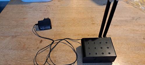 Advantech LR77 Libratum 4G router mifi (zakelijk), Computers en Software, Routers en Modems, Zo goed als nieuw, Ophalen of Verzenden