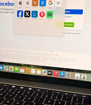 MacBook Pro 16 inch - Zo goed als nieuw! beschikbaar voor biedingen