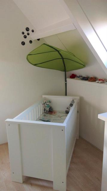 Overcomplete babykamer wit met veel extra's beschikbaar voor biedingen