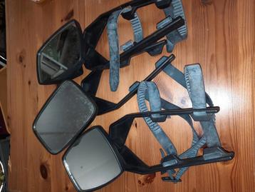 Caravan spiegels set en  1 extra met kleine beschadeging beschikbaar voor biedingen