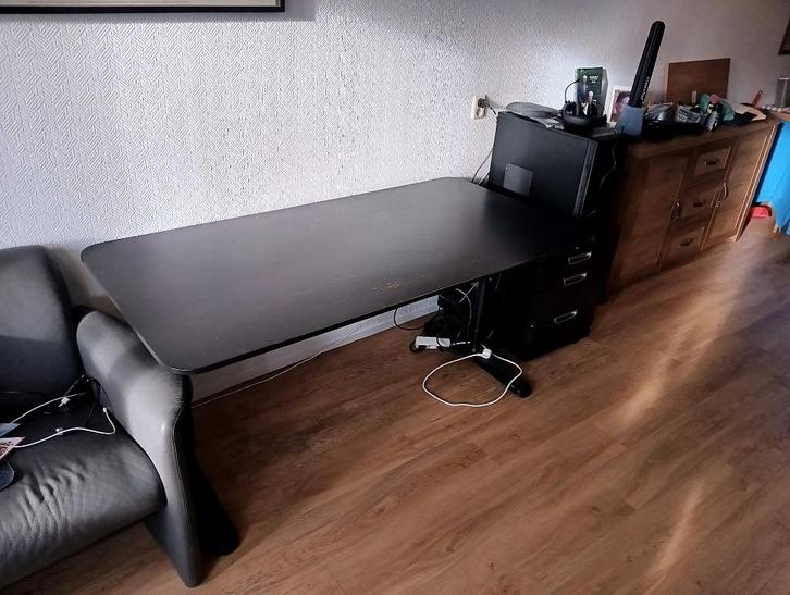bureau, Huis en Inrichting, Bureaus, Gebruikt, Bureau, In hoogte verstelbaar, Ophalen