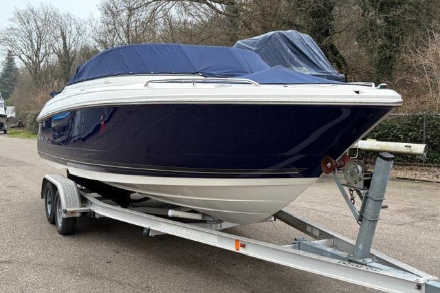 Monterey 234FS (bj 2007), Watersport en Boten, Speedboten, Gebruikt, 6 meter of meer, Overige brandstoffen, Polyester