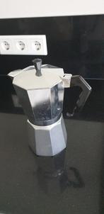 Italiaanse aluminium moka/koffiemaker (Made in Italy), Witgoed en Apparatuur, Koffiezetapparaten, 2 tot 4 kopjes, Gebruikt, Espresso apparaat