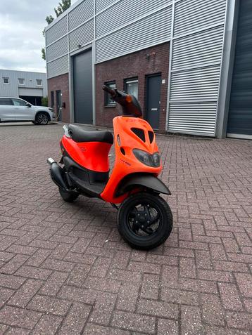 Piaggio Zip SP98 1e eigenaar! Compleet origineel! beschikbaar voor biedingen