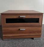 2 houten nachtkastjes, Ophalen, Minder dan 45 cm, Zo goed als nieuw, Minder dan 55 cm